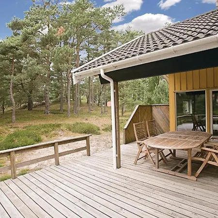 Four-bedroom In Nexo 度假居 Vester Somarken